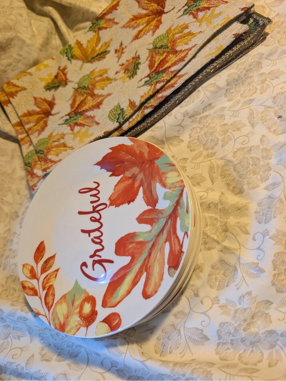 Royal Norfolk Grateful Fall Leaf Pattern bread Plates Set of 6